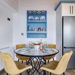 Larimis House