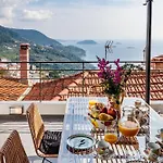 Holiday home Larimis House *