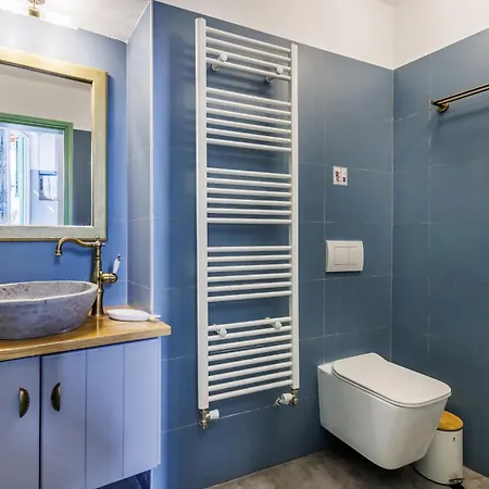 Larimis House Holiday home