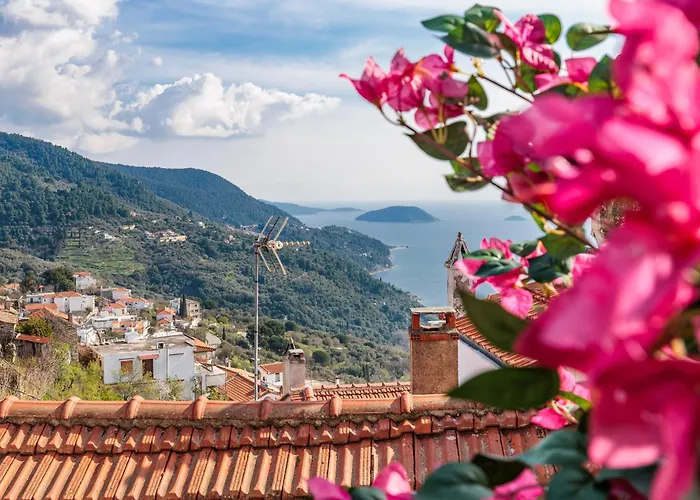 Larimis House * לוטראקי