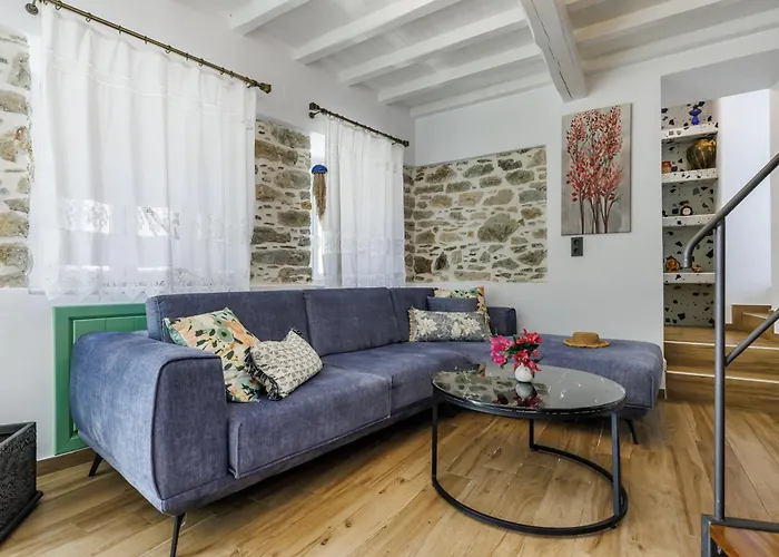 בית נופש Larimis House לוטראקי