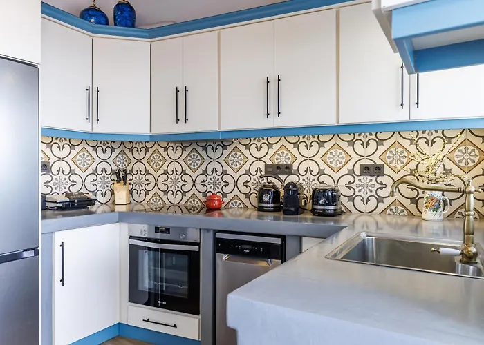 Holiday home Larimis House *