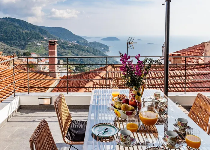 Holiday home Larimis House *